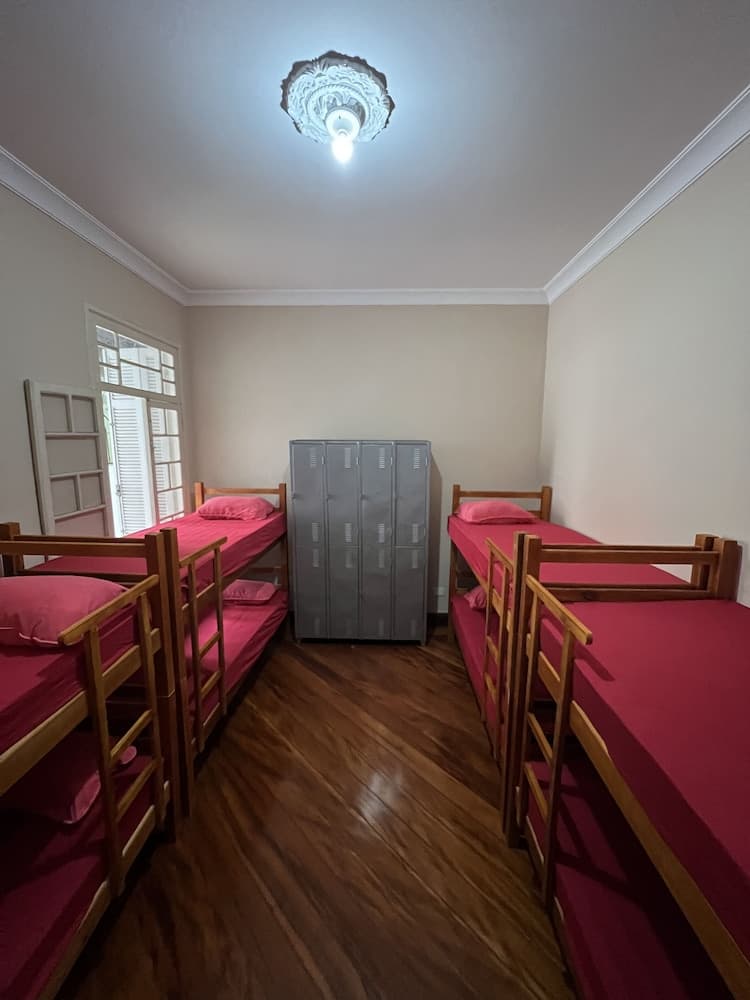 Grande Familia Hostel