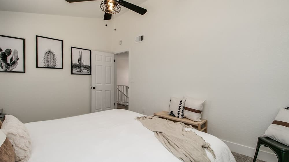 Upgraded 4-bdrm Beautiful Home W/pool!