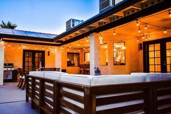 4-bdrm Vacation Dream Home W/backyard Paradise!