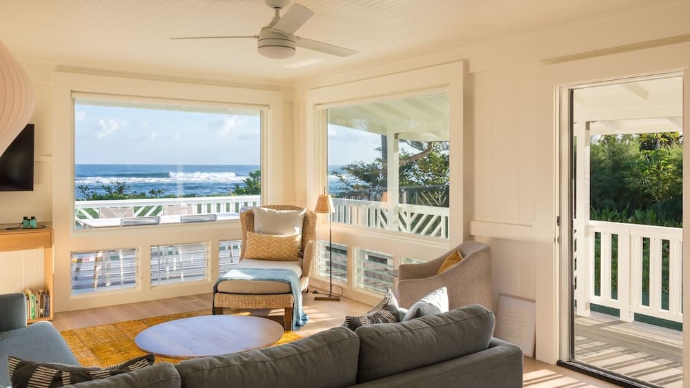 Hale Kalani 2 Bedroom Home by RedAwning