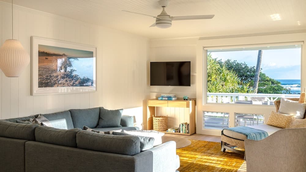 Hale Kalani 2 Bedroom Home by RedAwning