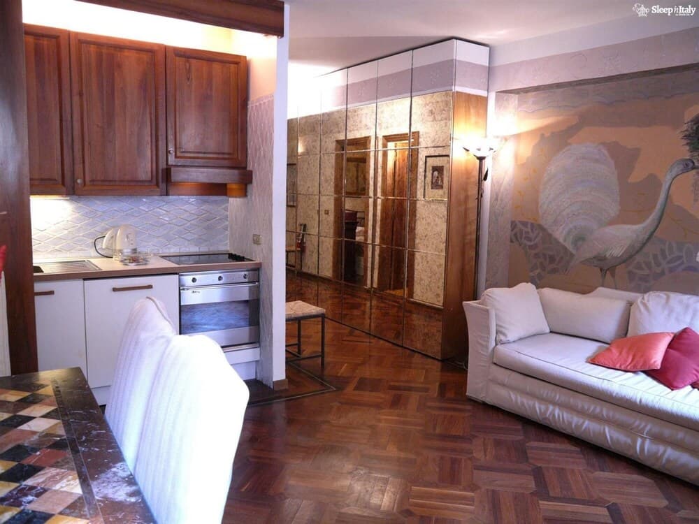 Rondanini in Rome With 1 Bedrooms and 1 Bathrooms