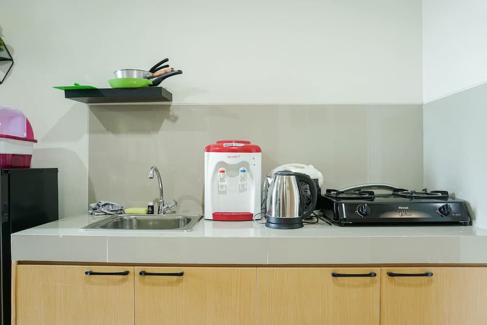 Fabulous Studio Room Puri Orchard Apartment