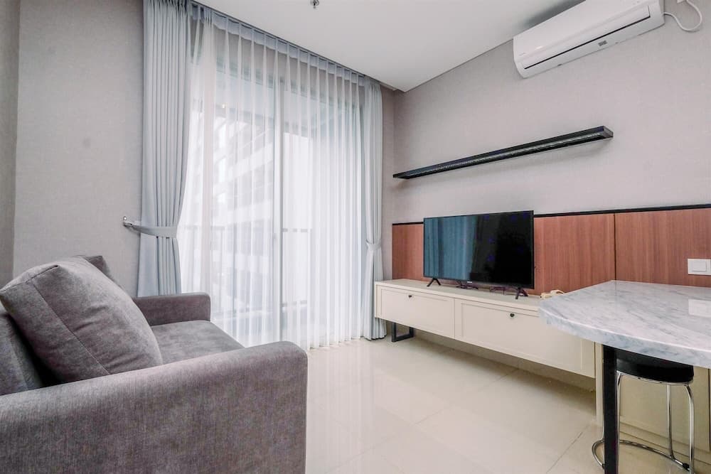 Nice And Strategic 1Br At Ciputra World 2 Apartment