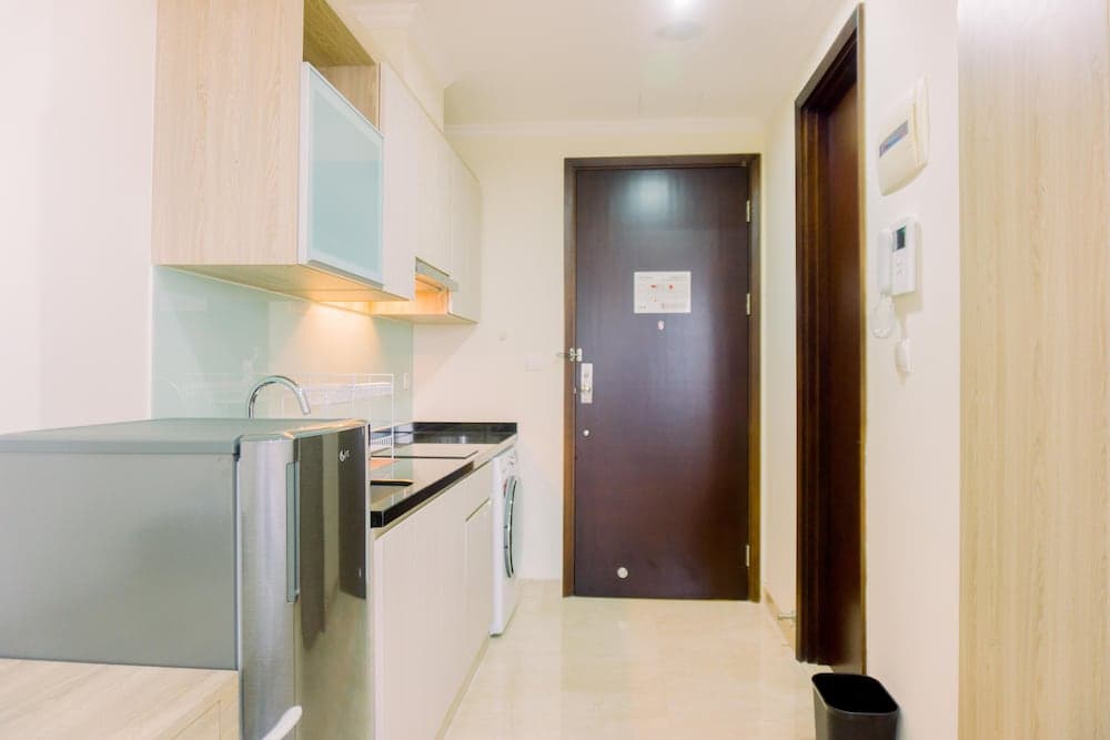 Modern Look And Comfort Studio At Menteng Park Apartment