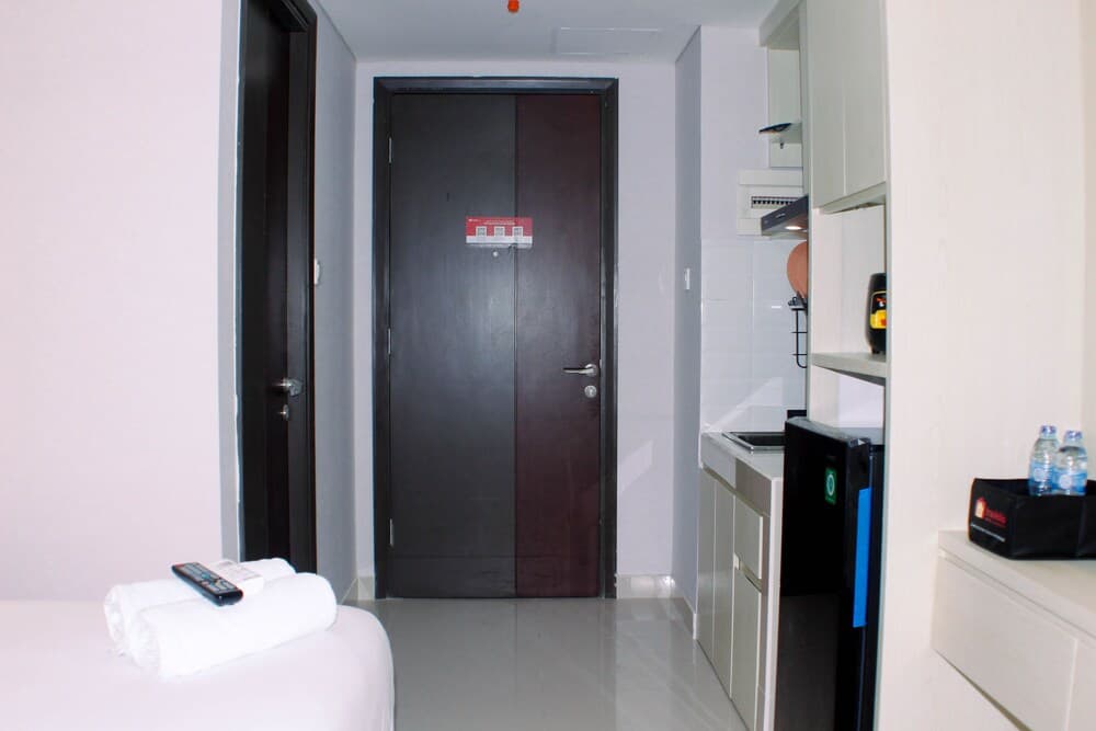 Simple And Cozy Studio Room At Pollux Chadstone Apartment