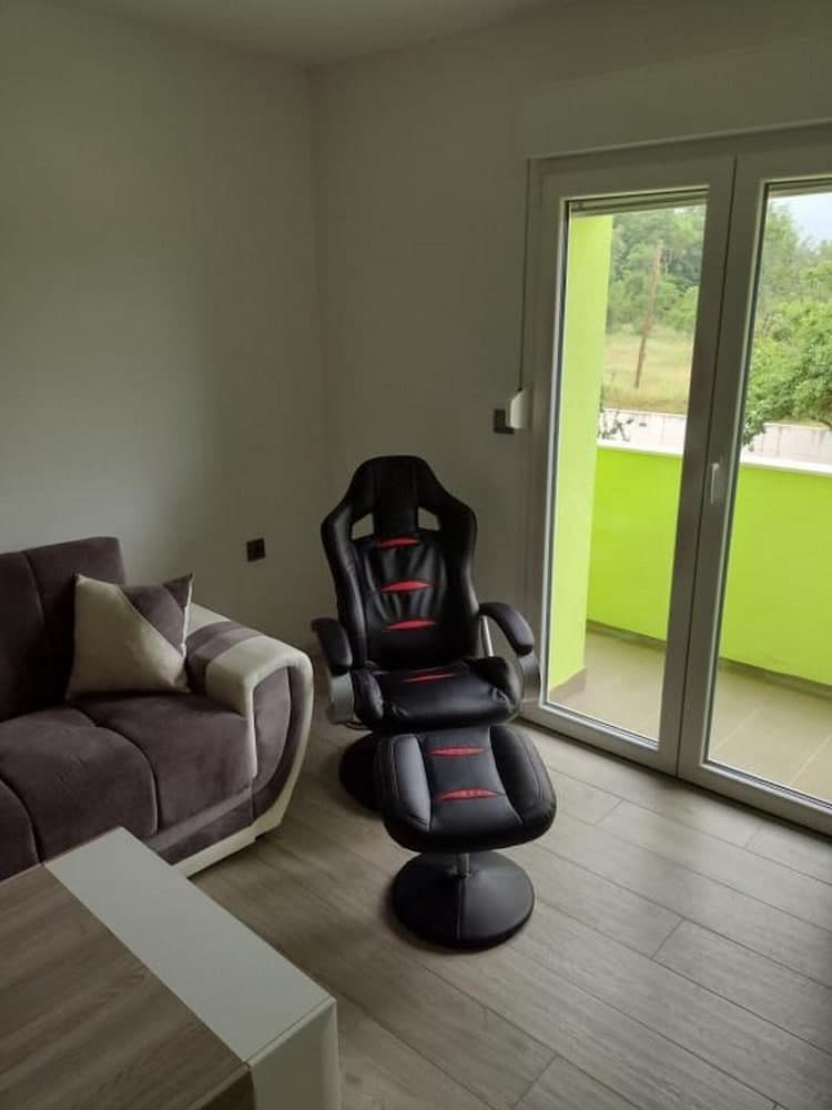 Family Nest Lika Relax