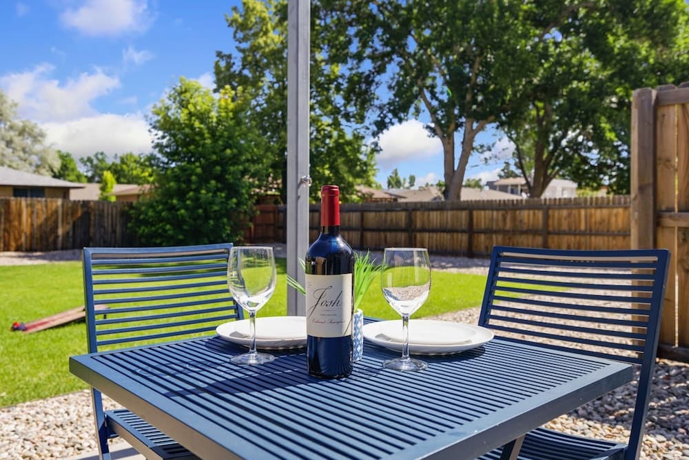 Comfortable Abode Near Historic Downtown