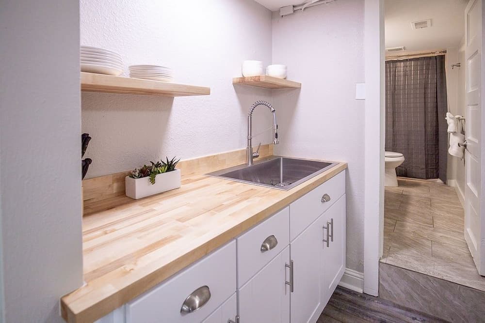 Cozy Retreat | Walk to Unc | Free Cruiser Bikes