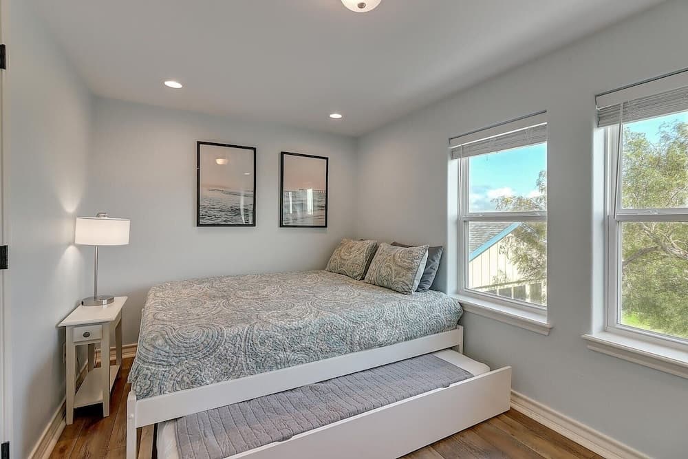 The Great Escape 6 Bedroom Home by Redawning