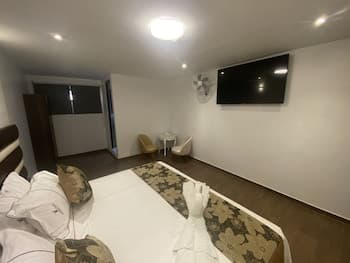 Manantial Hostal No.004