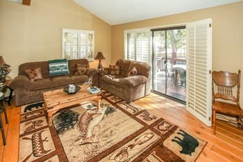 1766-gone Fish Inn 3 Bedroom Home by Redawning