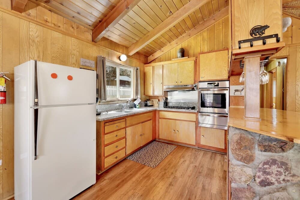 2013-marin Getaway 2 Bedroom Home by Redawning
