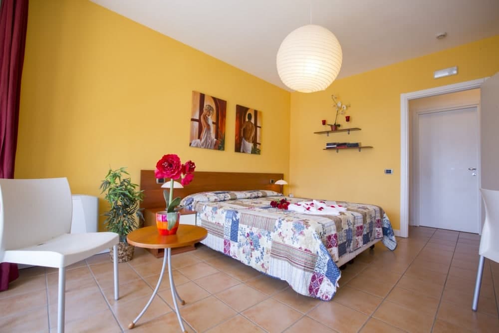 Palazzo Apartments - Porto Letizia