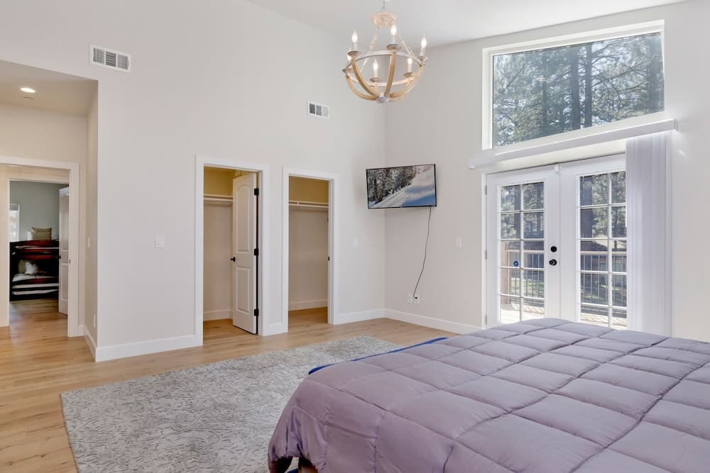 2018-mountain Palace 4 Bedroom Home by Redawning