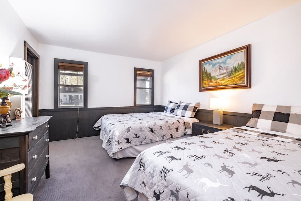 1998-the Ranch House 6 Bedroom Home by Redawning