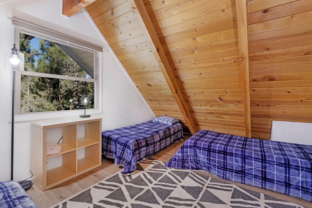 2106-the Bear Bauhaus 3 Bedroom Home by Redawning