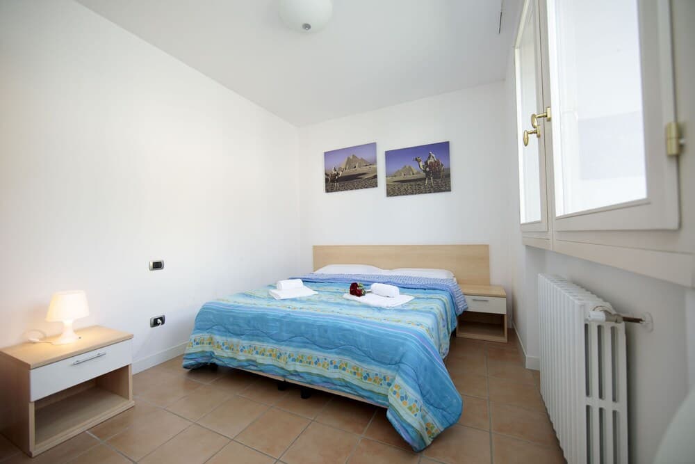 Porto Letizia Rosa 2