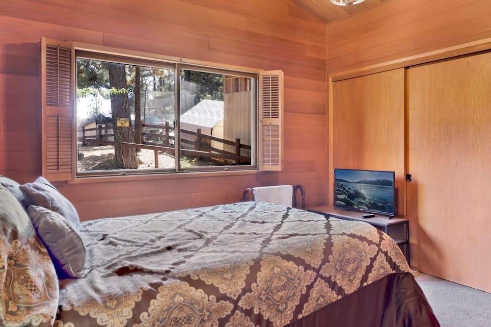 2064-cove Lakeview Cabin 2 Bedroom Home by Redawning