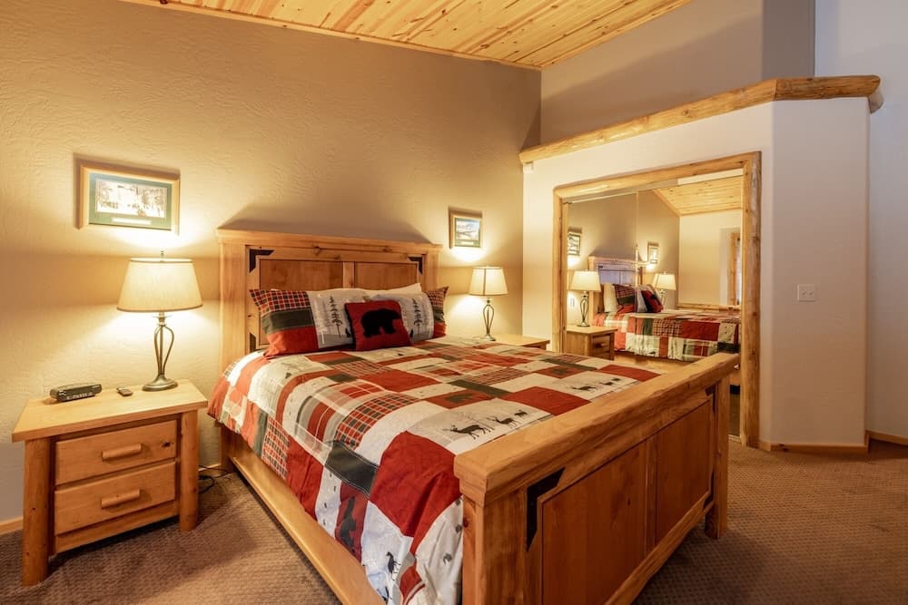 1986-little Cubs Cabin 3 Bedroom Home by Redawning