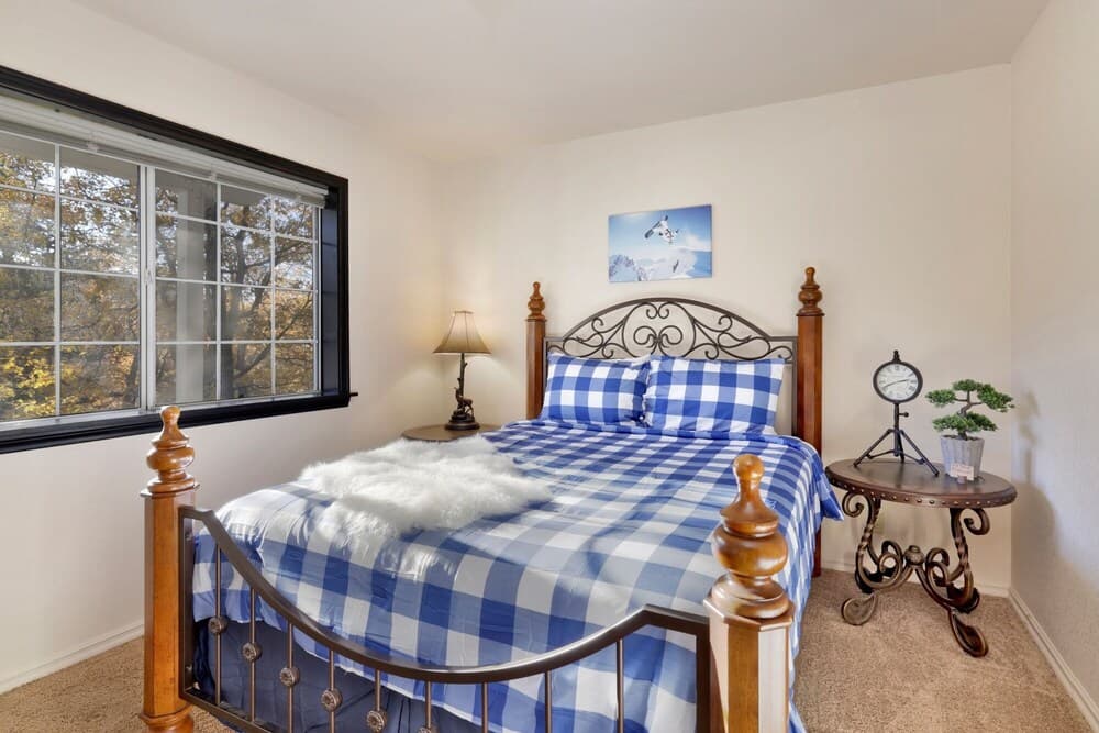 2076-slope View Chalet 3 Bedroom Home by Redawning