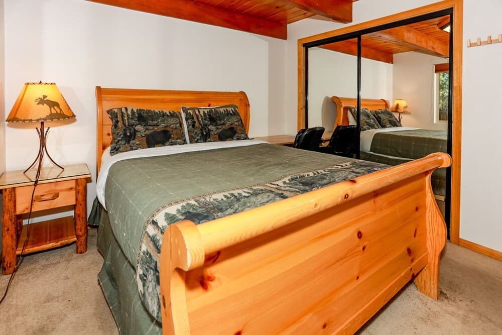 1931 - Mountain Adventure 3 Bedroom Home by Redawning