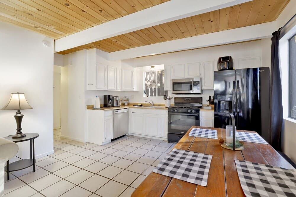 2139-sweet Maple Cabin 3 Bedroom Home by Redawning