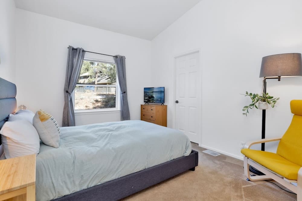 2240-summit View Lodge 3 Bedroom Home by Redawning