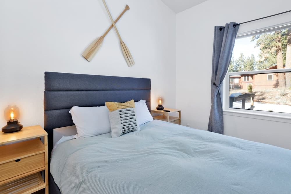 2240-summit View Lodge 3 Bedroom Home by Redawning