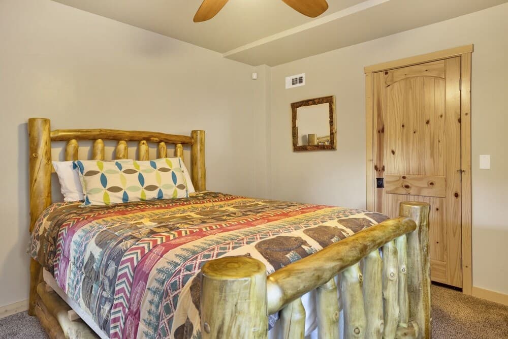 2141-silver Tip Chalet 3 Bedroom Home by Redawning