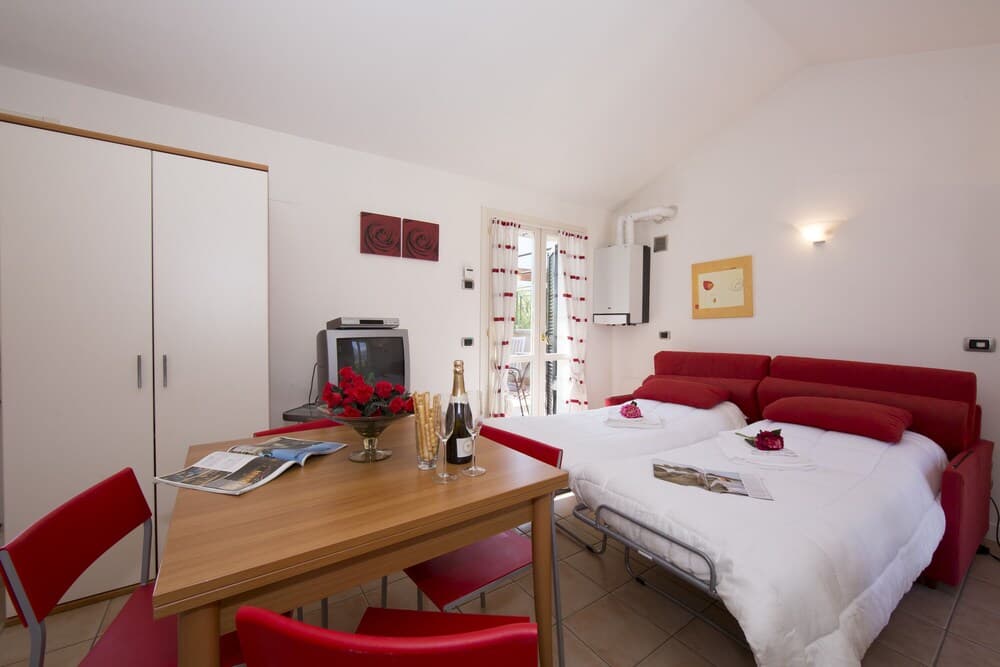 Porto Letizia Mimosa 5