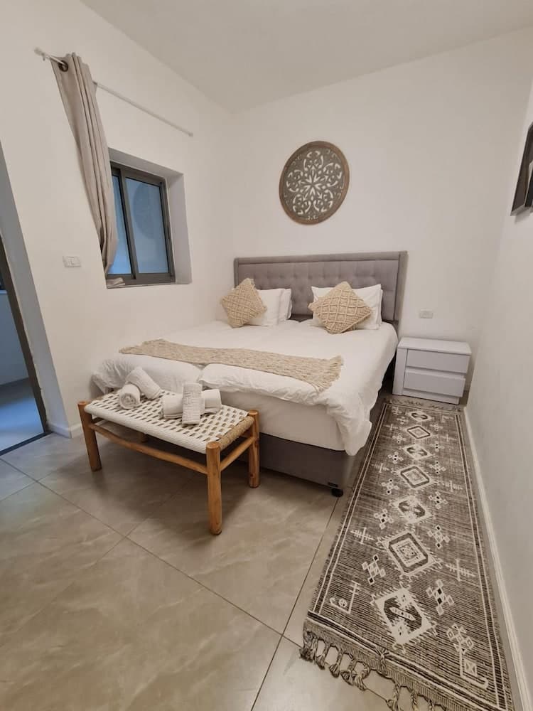 JLM Suites Tower Lincoln  Prime Location