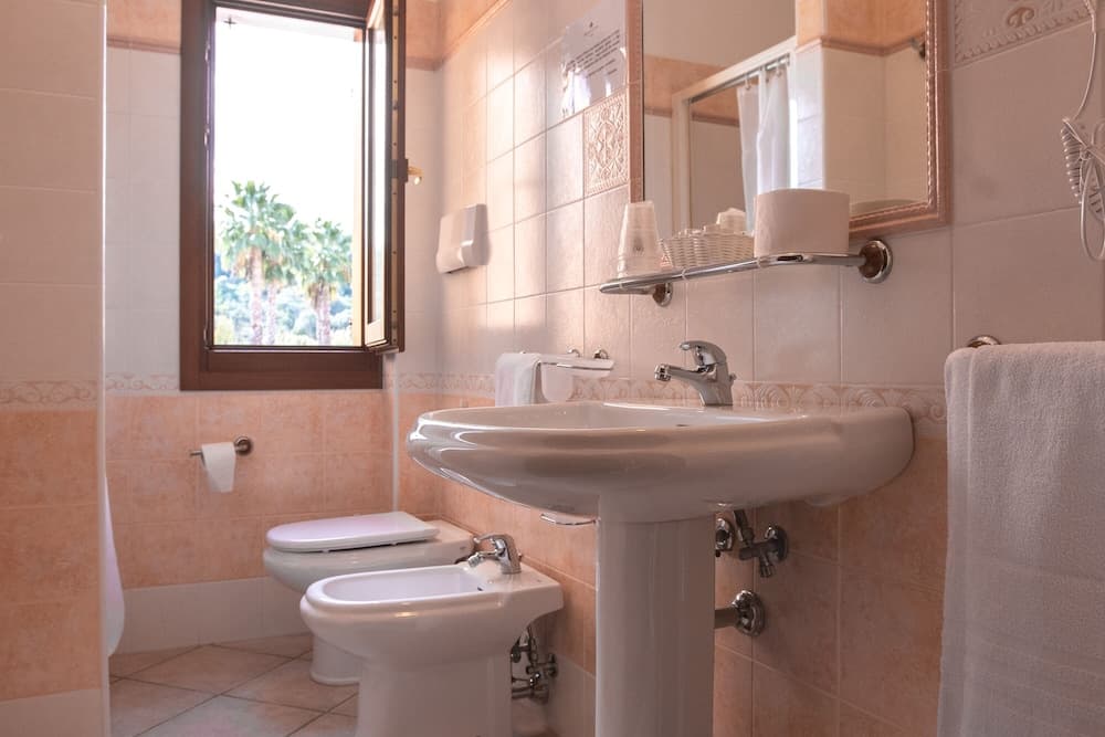 Cala Viola Trilo 1.5km With Shared Pool