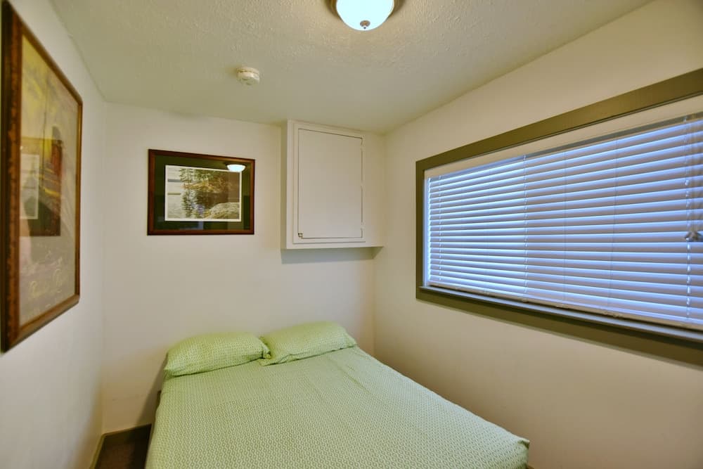 163 Tyrolean Rustic 4 bedroom chalet