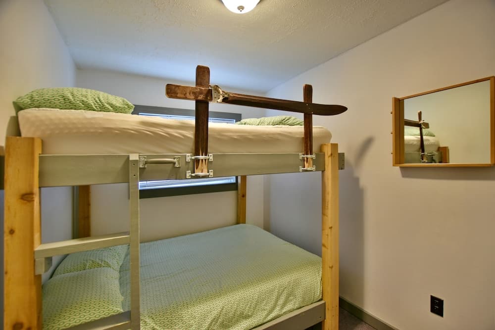 163 Tyrolean Rustic 4 bedroom chalet