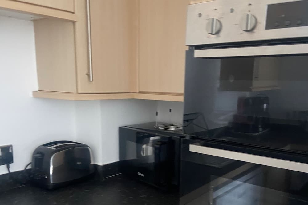 2 Bedroom Near Ocean Village Marina Port Apartment