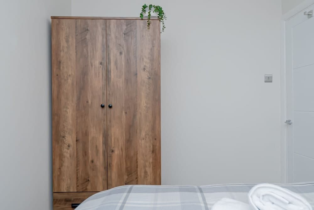 Stunning 2-bed Apartment in Purley - Croydon Gem