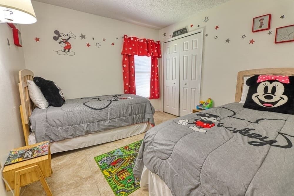 The Cozy Home @ Southern Dunes 4 Bedroom Home by Redawning