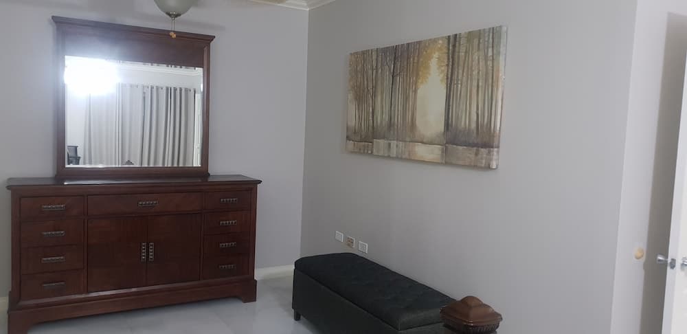 Executive Suits at Winchester Estate