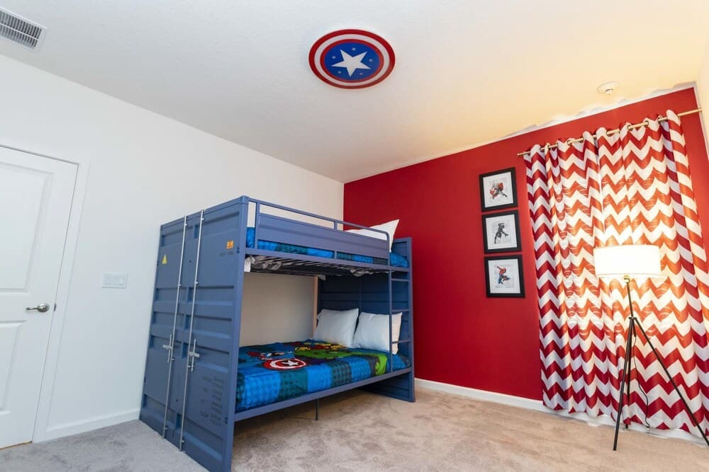 Amazing Large Home Near Parks