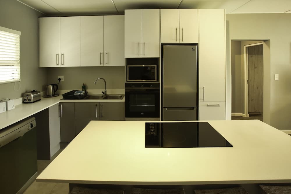 Nivica Lifestyle Living 18, Langebaan 4-Sleeper