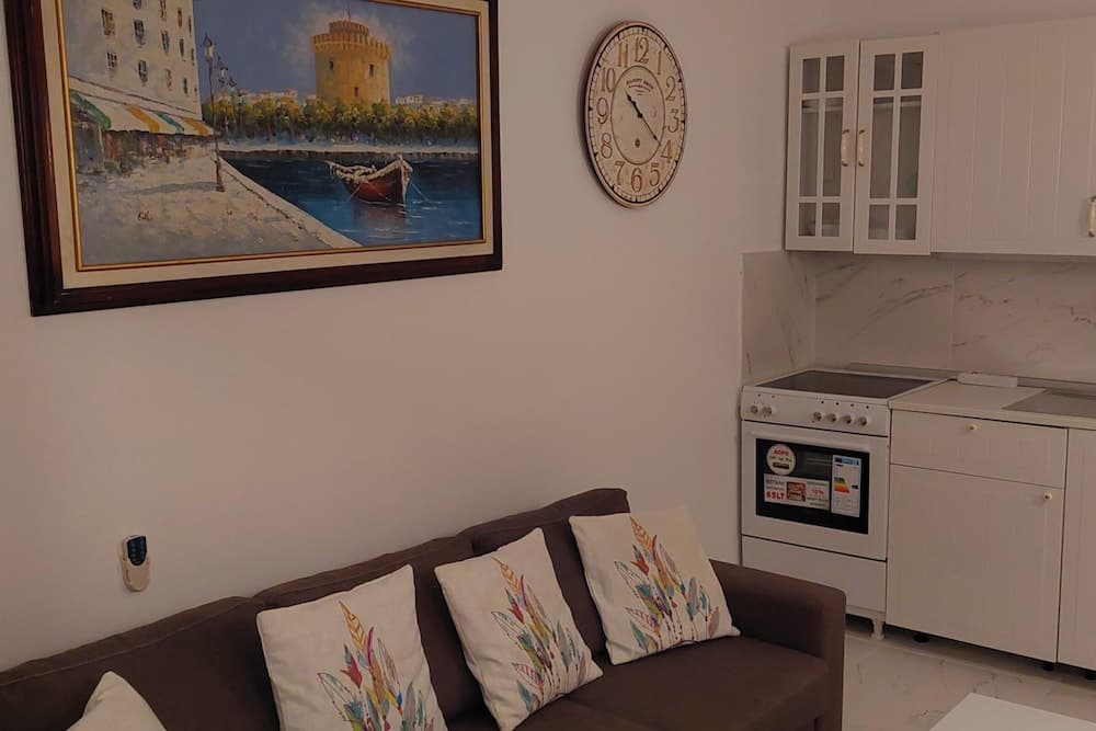 Lovely 1-bed Apartment in Perea