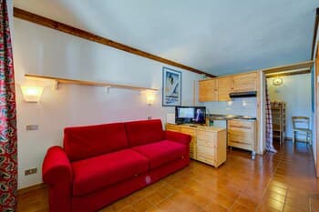 Abeti A2-02 few min From ski