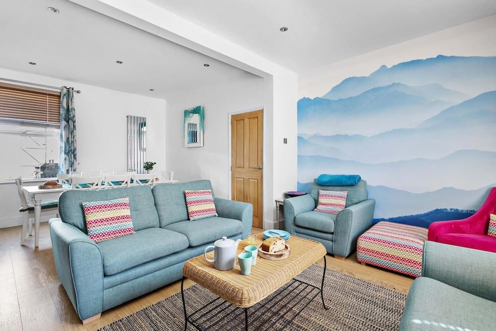 The Terrace - Light Bright Characterful Near Beaches