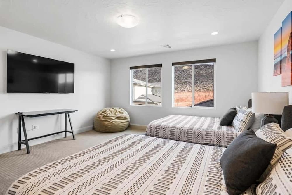 Sunshine Shack 5 Bedroom Home