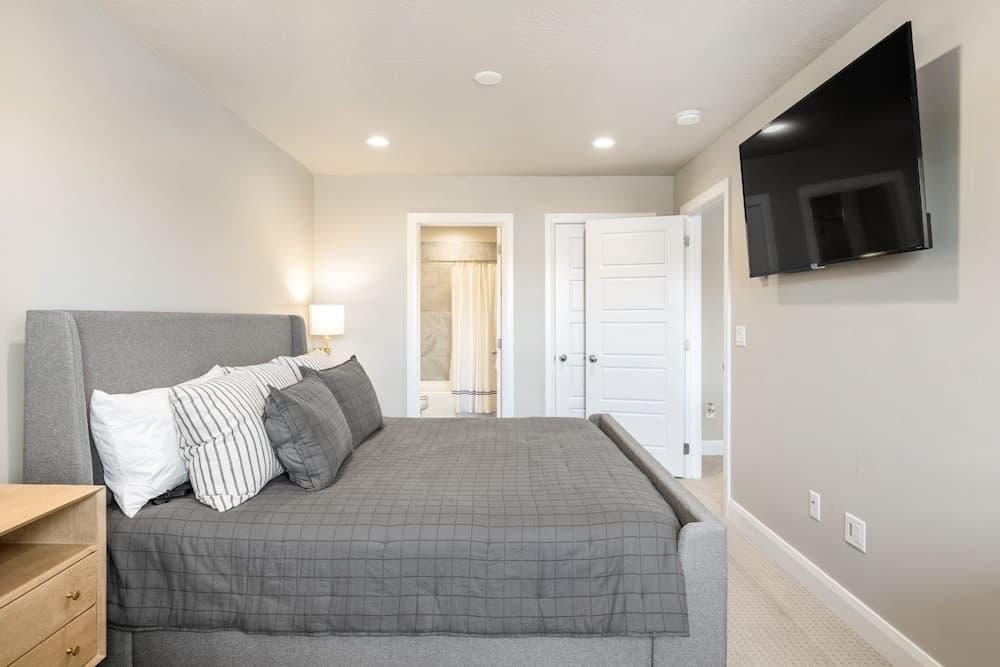 Grand Getaway 10 Bedroom Townhouse