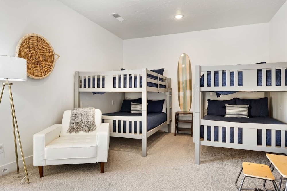 Desert Diamond #42 4 Bedroom Townhouse