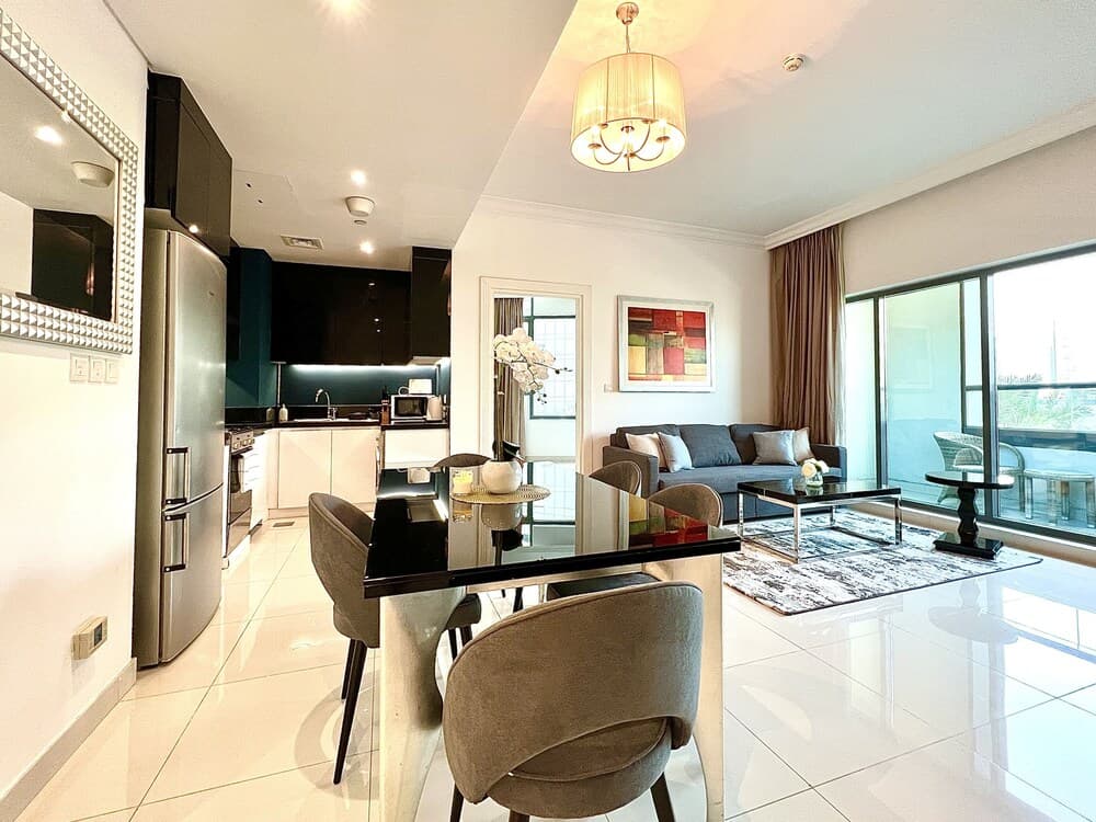 SuperHost - Apartment With Stunning Pool View in Business Bay