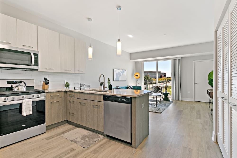 Modern Living 1BR in Warrenville