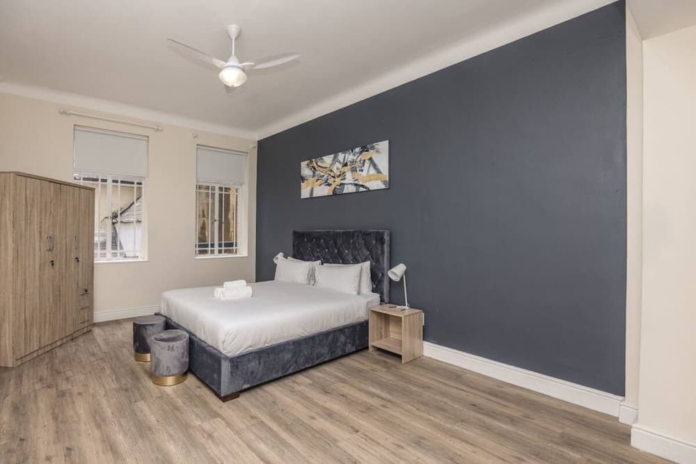 Cape Legacy - Stunning Deluxe Studio Suite